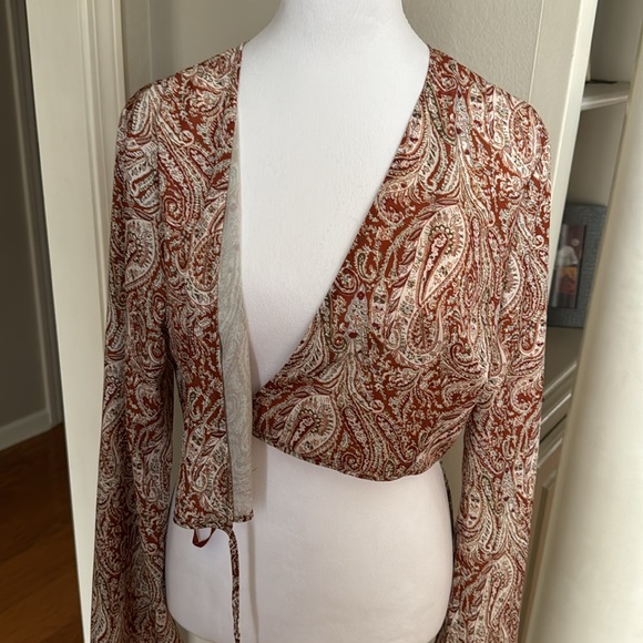 Gianni Bini Crop Wrap Top - Picture 5 of 5